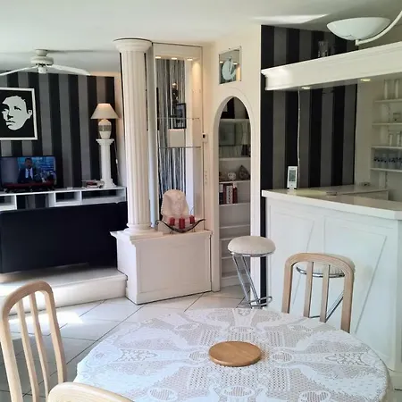 Apartment Le Bois Bryas